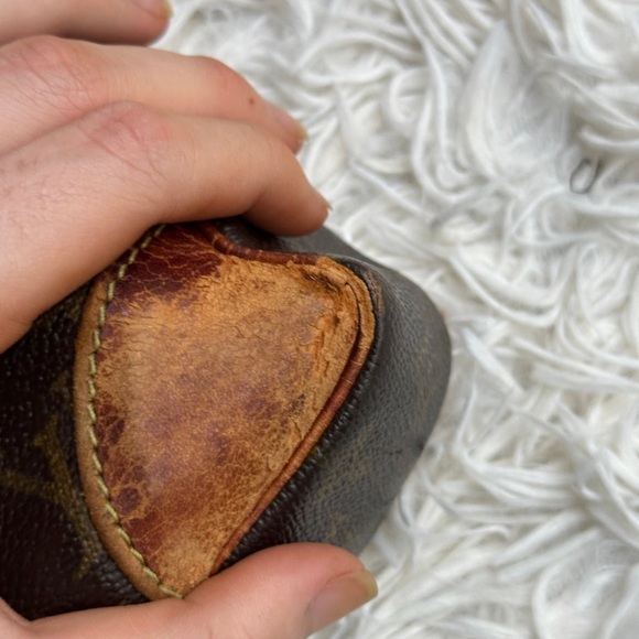 Louis Vuitton Porte Computer Bat - Picture 12 of 12